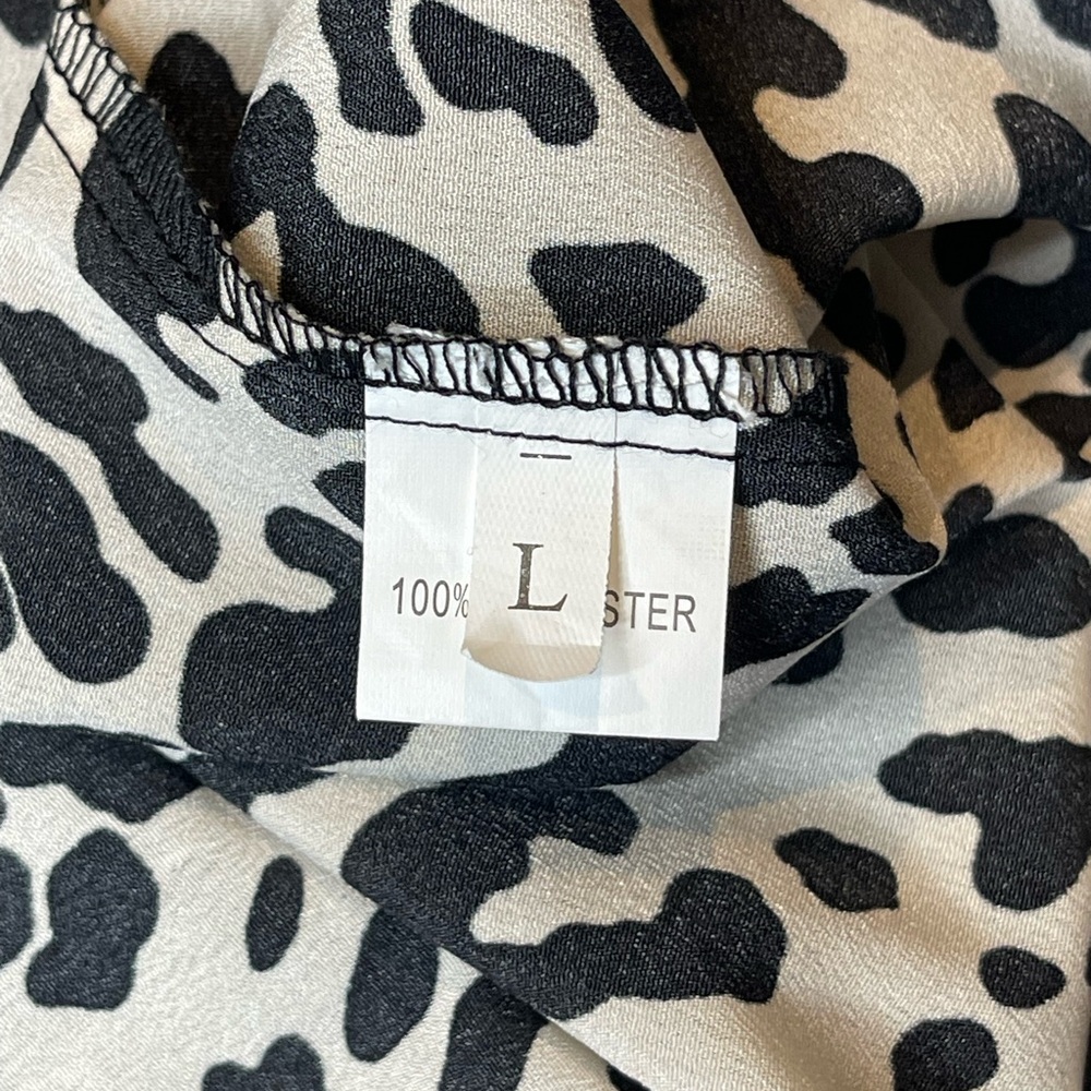 Leopard Print Ruffle Sleeve Top - Picture 3 of 10